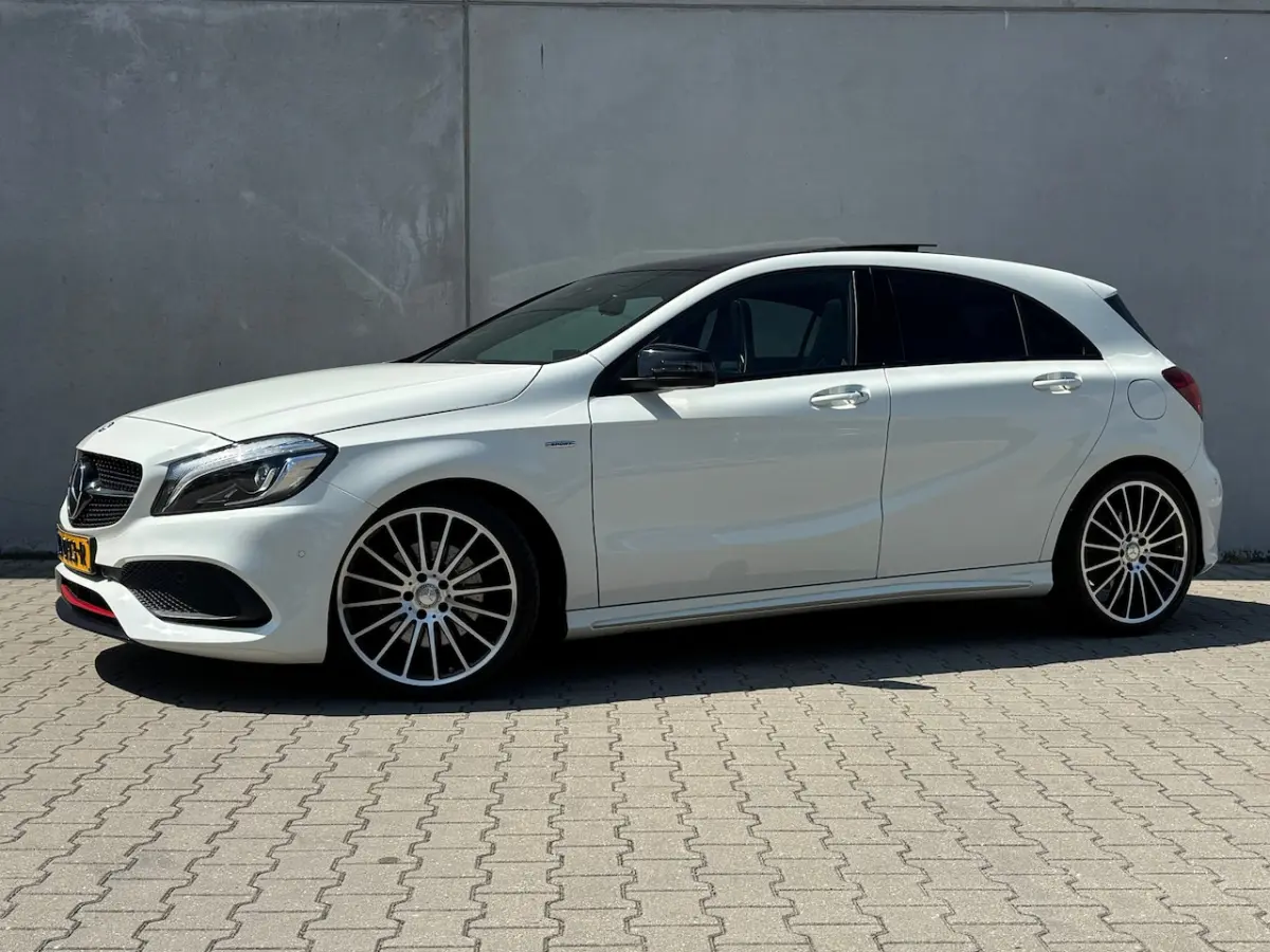 250 Sport Prestige Facelift Pano Schaalstoelen