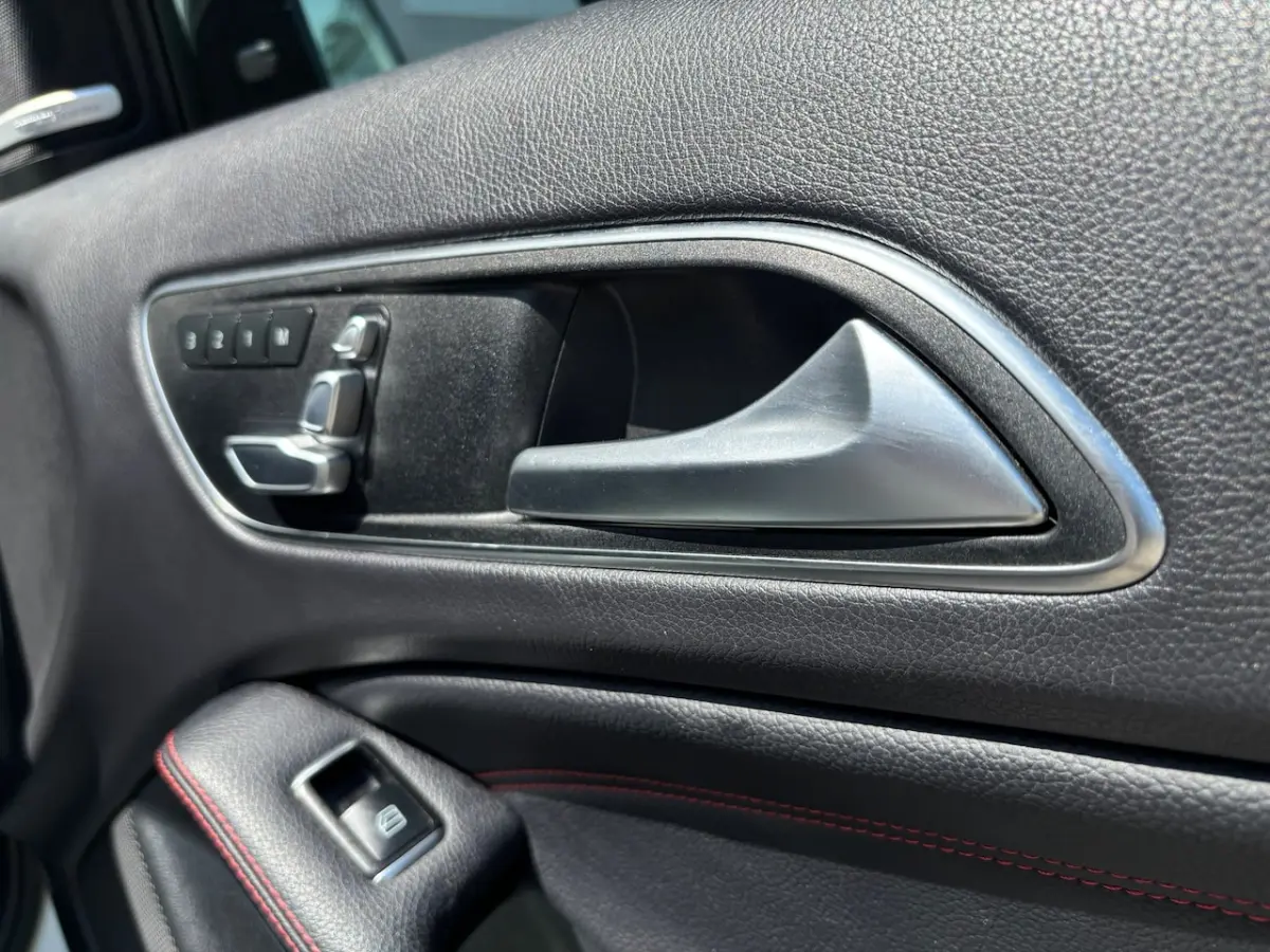 250 Sport Prestige Facelift Pano Schaalstoelen