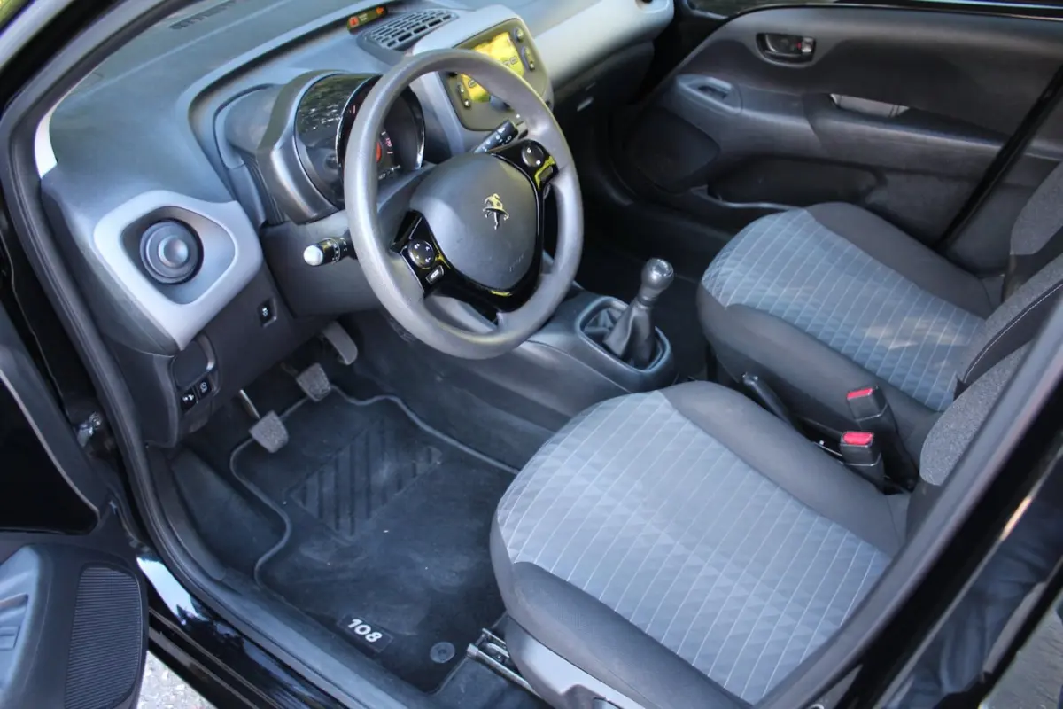 1.0 e-VTi Active 72PK | Airco | DAB | Elektrische ramen