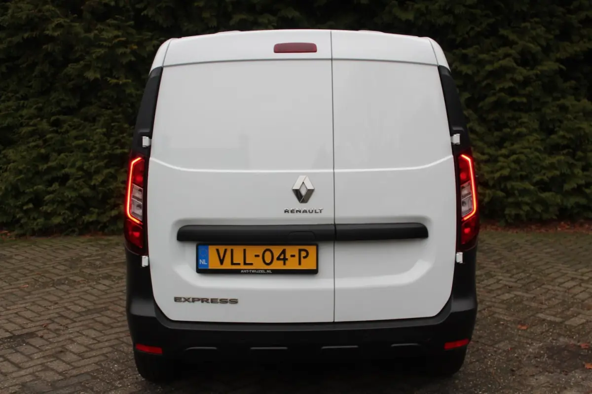 1.5 dCi 75 Comfort 75PK | Airco | Cruise Control | Parkeersensoren | Half-Leder