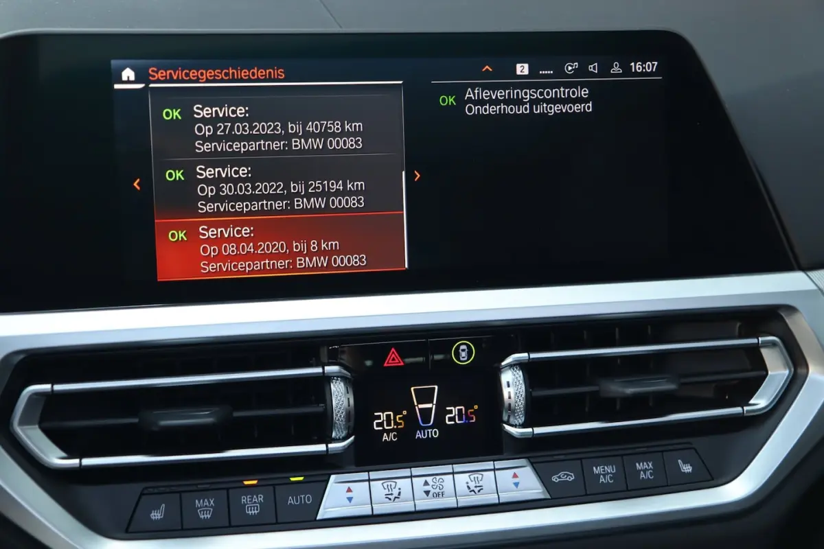 330i xDrive M Sport / PANO / LASER / HUD / MEMORY / 360 / H&K / KEYLESS