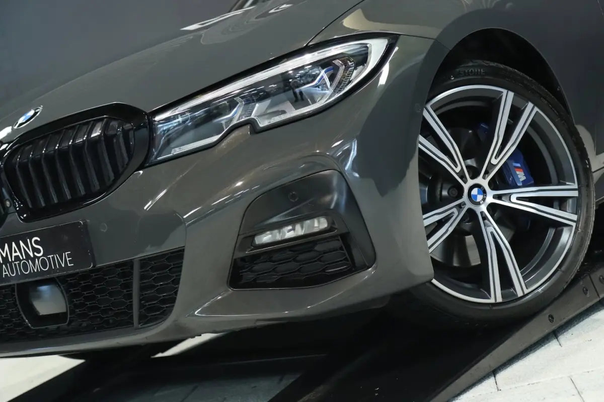 330i xDrive M Sport / PANO / LASER / HUD / MEMORY / 360 / H&K / KEYLESS