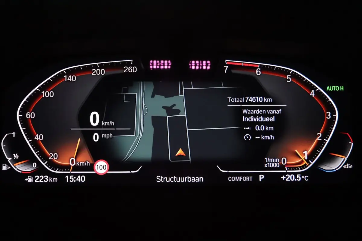 330i xDrive M Sport / PANO / LASER / HUD / MEMORY / 360 / H&K / KEYLESS