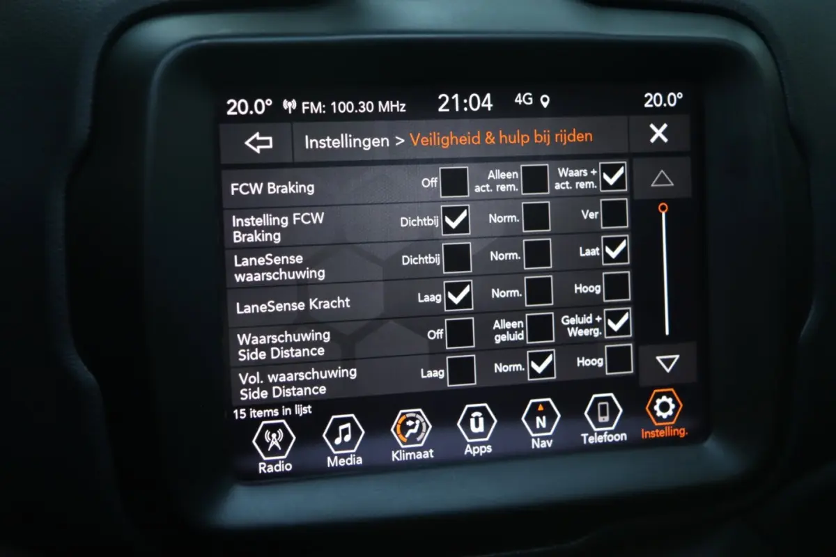 4xe 240 Plug-in Hybrid Electric S / PANO / ACC / KEYLESS / CAMERA / CARPLAY
