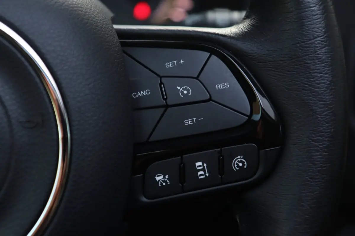 4xe 240 Plug-in Hybrid Electric S / PANO / ACC / KEYLESS / CAMERA / CARPLAY