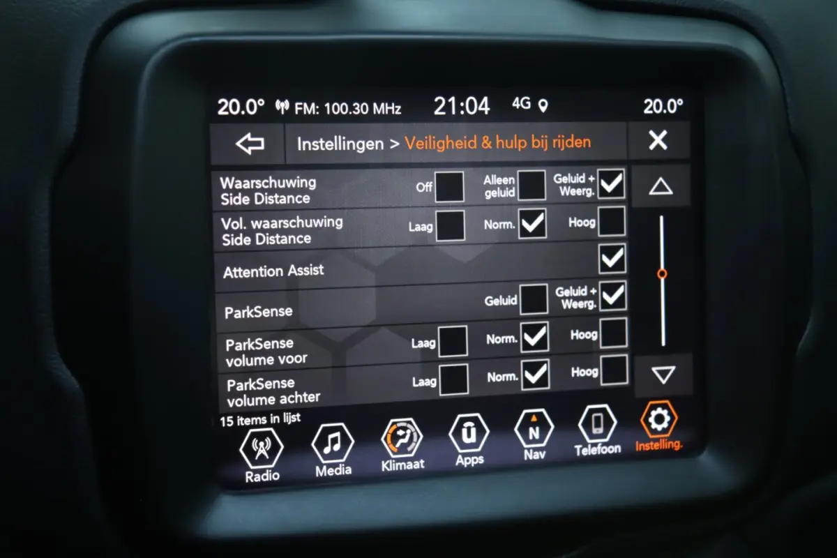 4xe 240 Plug-in Hybrid Electric S / PANO / ACC / KEYLESS / CAMERA / CARPLAY