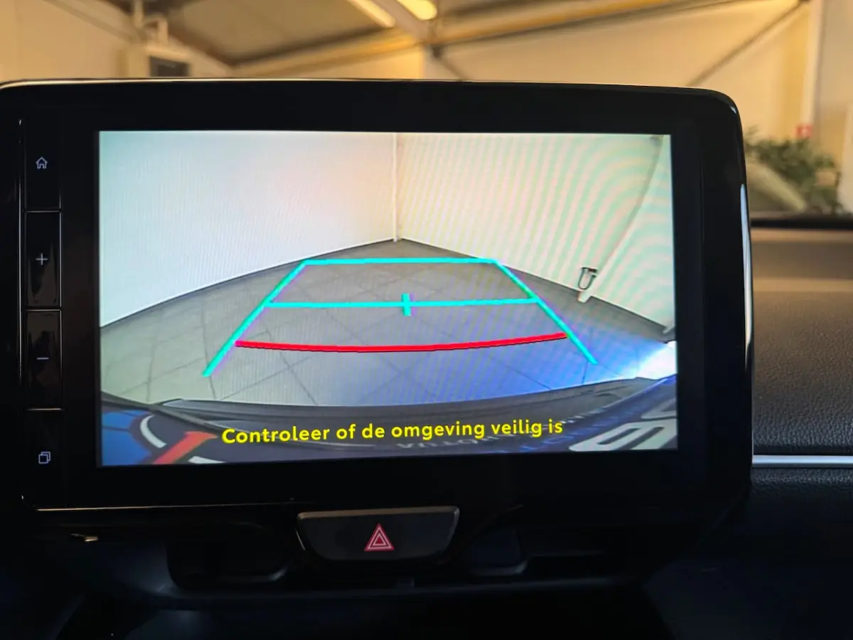 1.5 Hybrid Dynamic / Winterpack/Acc/keyless/Led/Camera/Dealer Oh