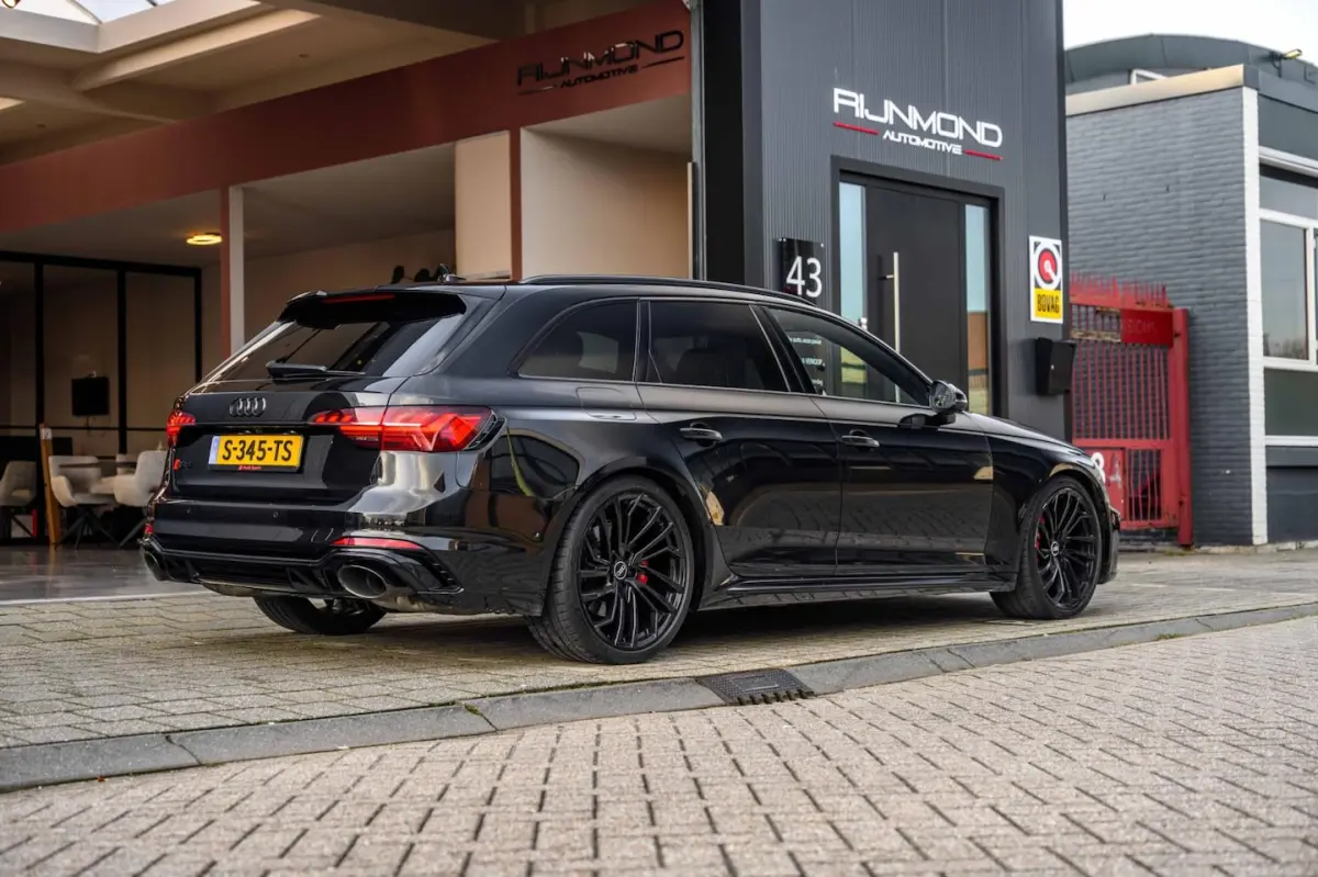 2.9 TFSI RS 4 Quattro |Massage|Head-Up|360-Camera|B&O|Pano|Dealer onderhouden