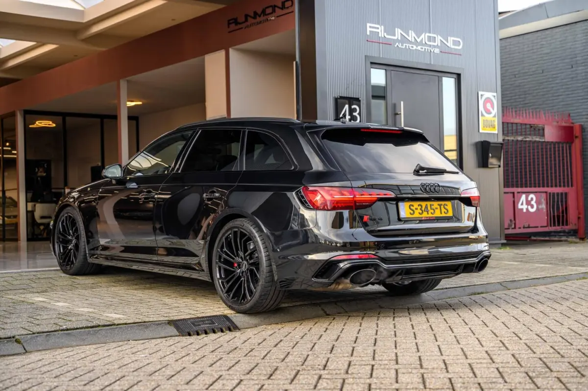 2.9 TFSI RS 4 Quattro |Massage|Head-Up|360-Camera|B&O|Pano|Dealer onderhouden
