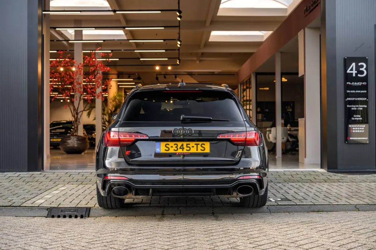 2.9 TFSI RS 4 Quattro |Massage|Head-Up|360-Camera|B&O|Pano|Dealer onderhouden