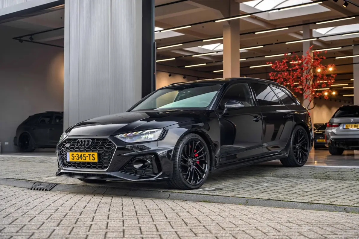 2.9 TFSI RS 4 Quattro |Massage|Head-Up|360-Camera|B&O|Pano|Dealer onderhouden