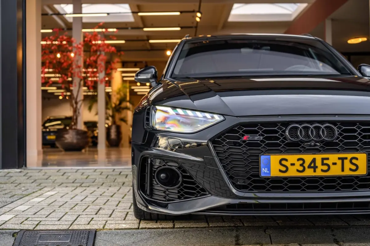 2.9 TFSI RS 4 Quattro |Massage|Head-Up|360-Camera|B&O|Pano|Dealer onderhouden