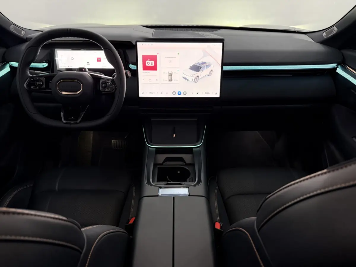 1.5 More Plug-in Panoramadak, Stoelmassage, Stoelventilatie, 360 camera, Harman/Kardon, Le