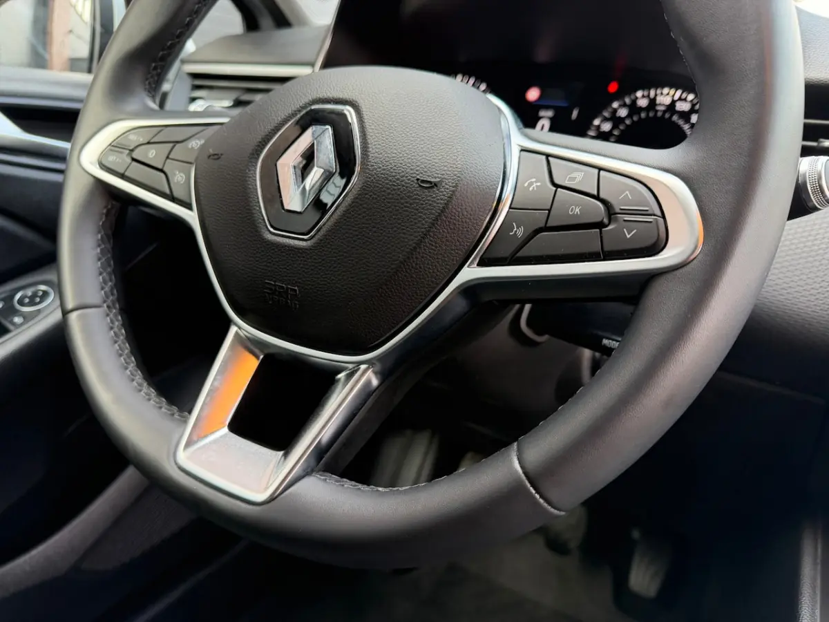 1.0 TCe / Navigatie / Apple CarPlay - Android / 1e Eigenaar / ALL-Season banden / Cruise C