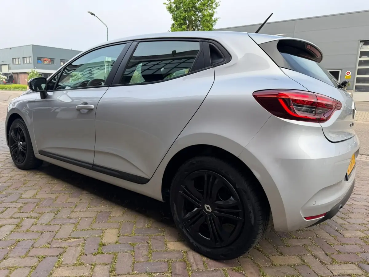 1.0 TCe / Navigatie / Apple CarPlay - Android / 1e Eigenaar / ALL-Season banden / Cruise C