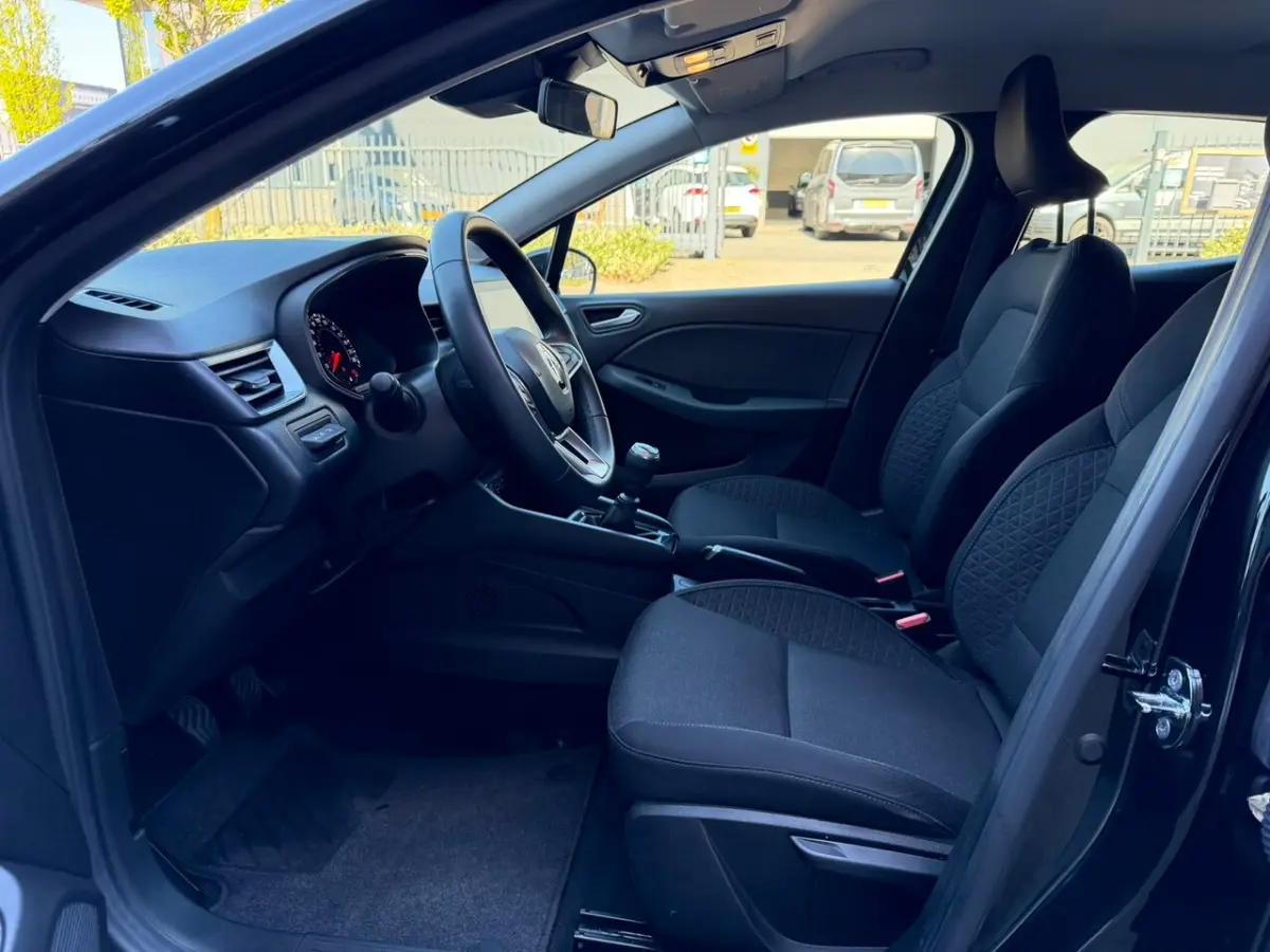 1.0 TCe / Navigatie / Apple CarPlay - Android / 1e Eigenaar / ALL-Season banden / Cruise C