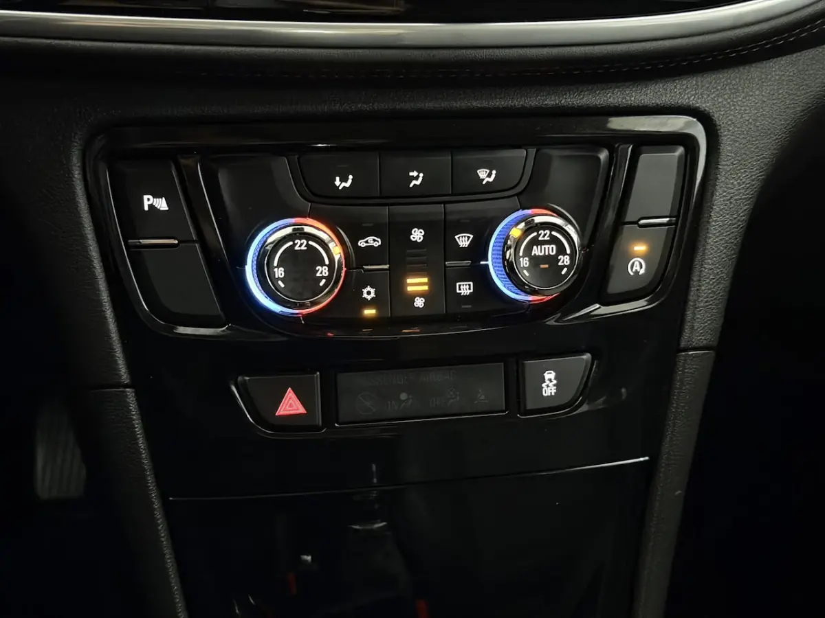 1.4 Turbo Innovation Navi, Camera, Airco, Cruise control, Half leder, Lichtmetalen velgen,