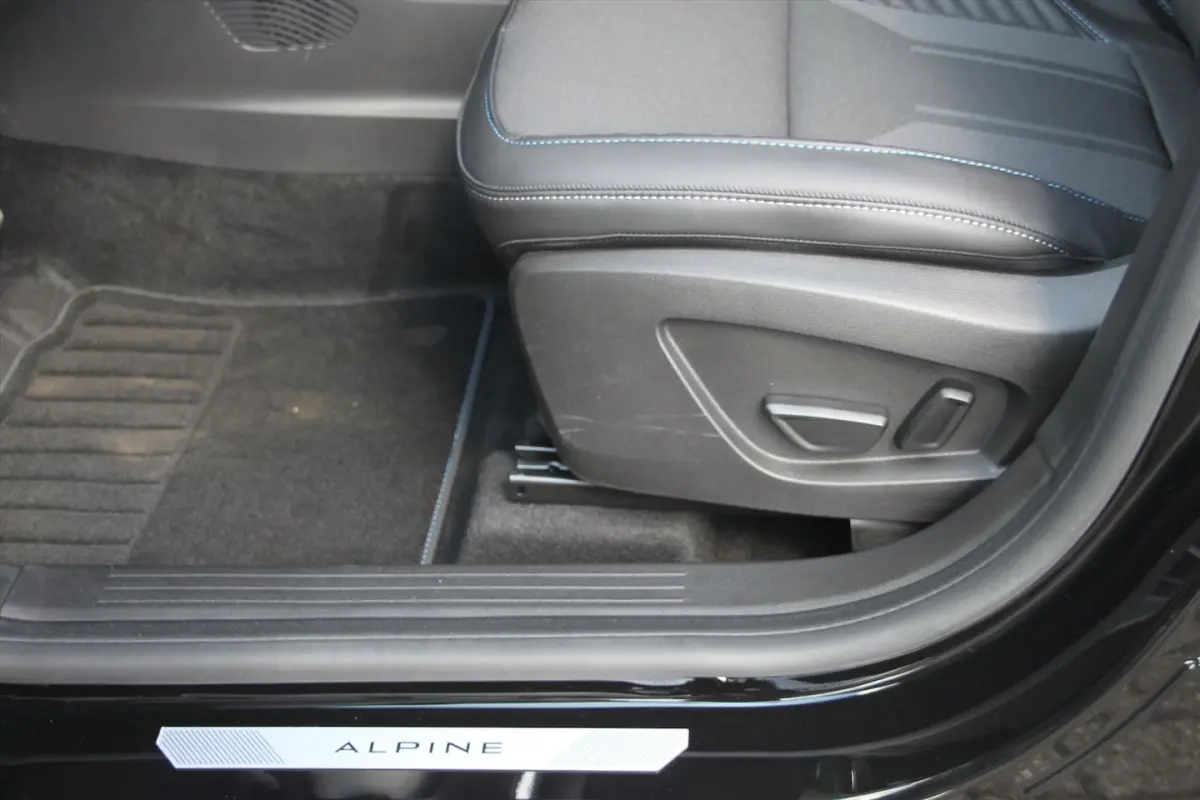 145PK-ESPRIT ALPINE-HYBRID-10DKM-FULL OPTIONS-NORM.â¬.43.525, =