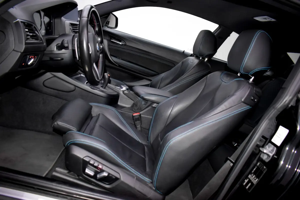 M2 DCT M-PERFORMANCE UITLAAT | CARPLAY | HARMAN KARDON | MEM.ST | CARBON | KEYLESS | LEDER