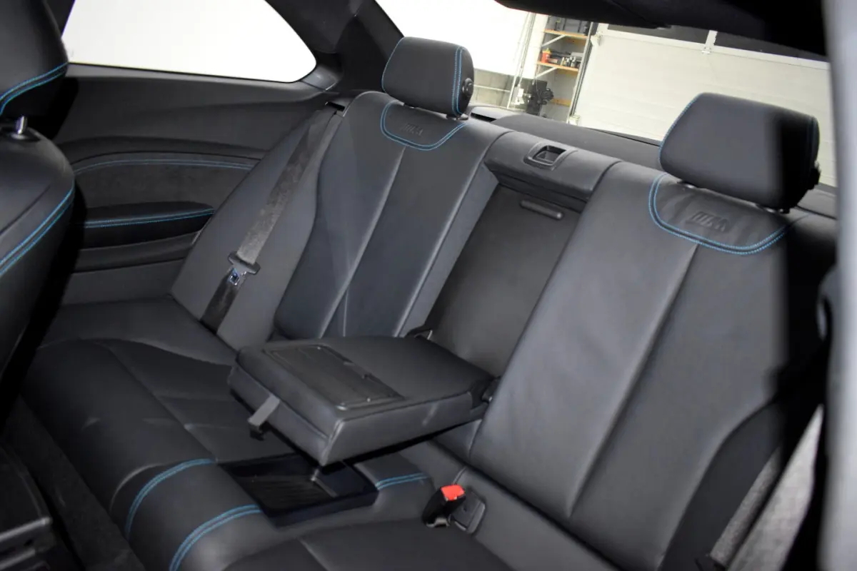 M2 DCT M-PERFORMANCE UITLAAT | CARPLAY | HARMAN KARDON | MEM.ST | CARBON | KEYLESS | LEDER
