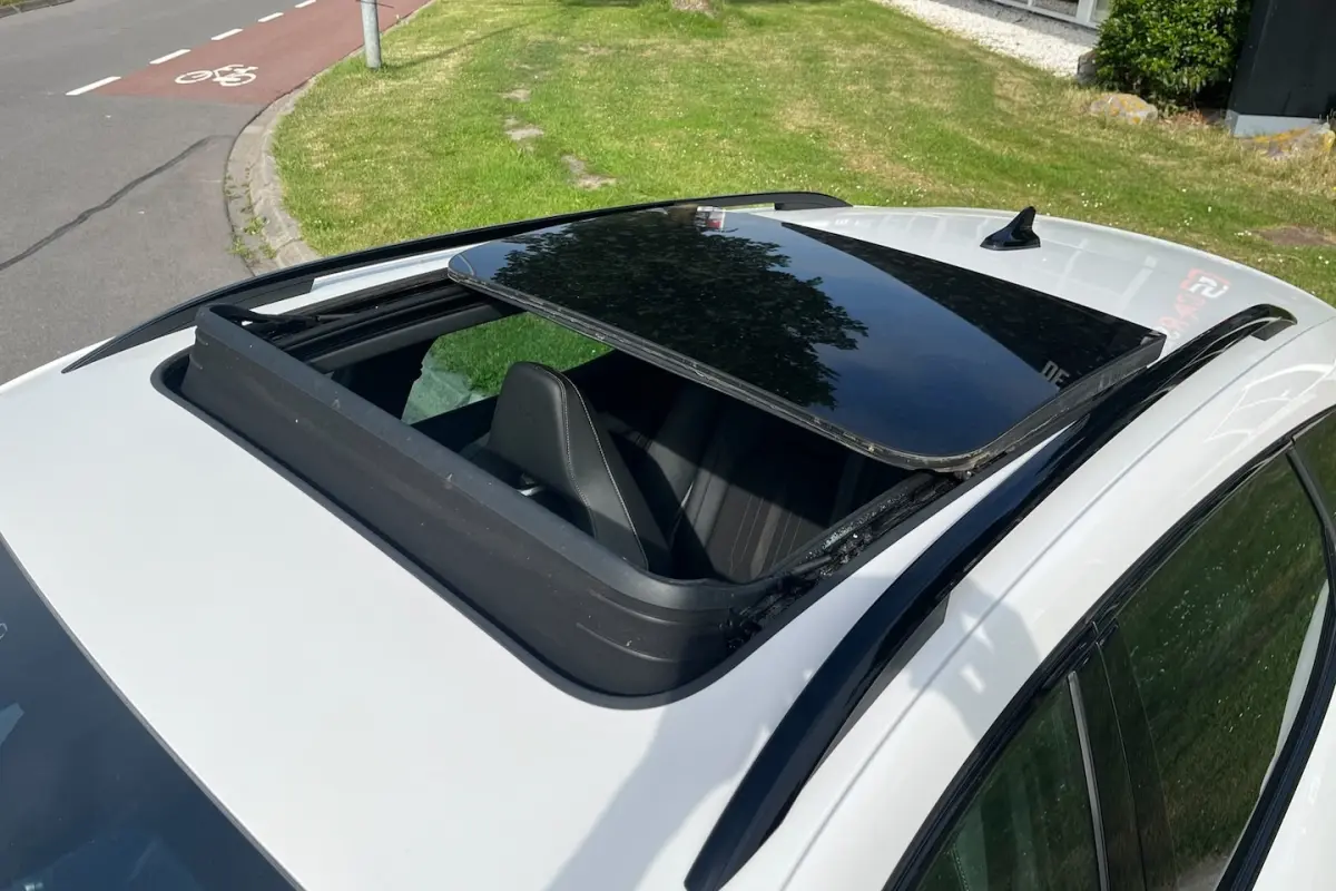 1.4 e-Hybrid VZ 245pk | PANO | SOH 91, 5 % | MEMORY | knop