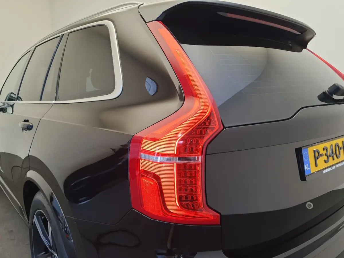 2.0 T8 Twin Engine AWD R-Design Panoramadak, Luchtvering, Wegklapbare Trekhaak