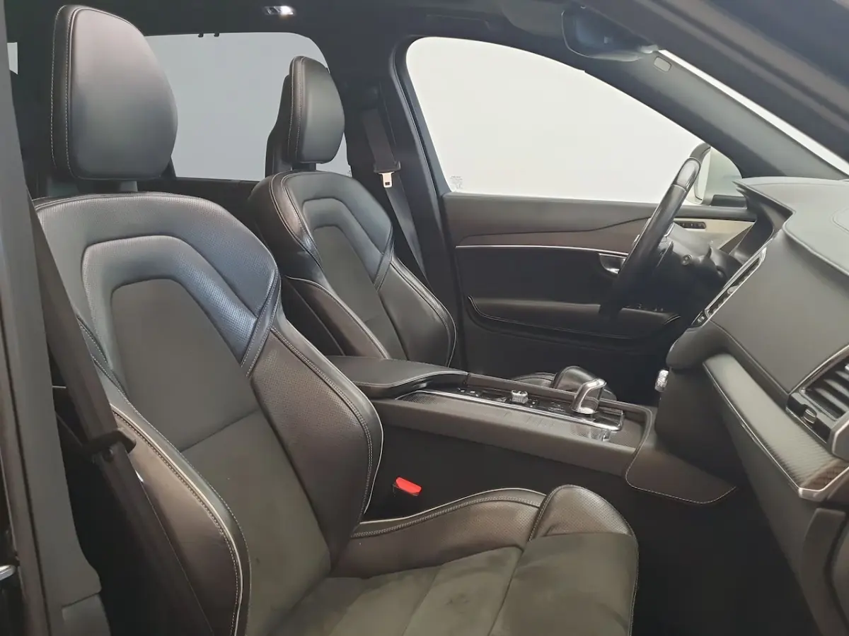 2.0 T8 Twin Engine AWD R-Design Panoramadak, Luchtvering, Wegklapbare Trekhaak