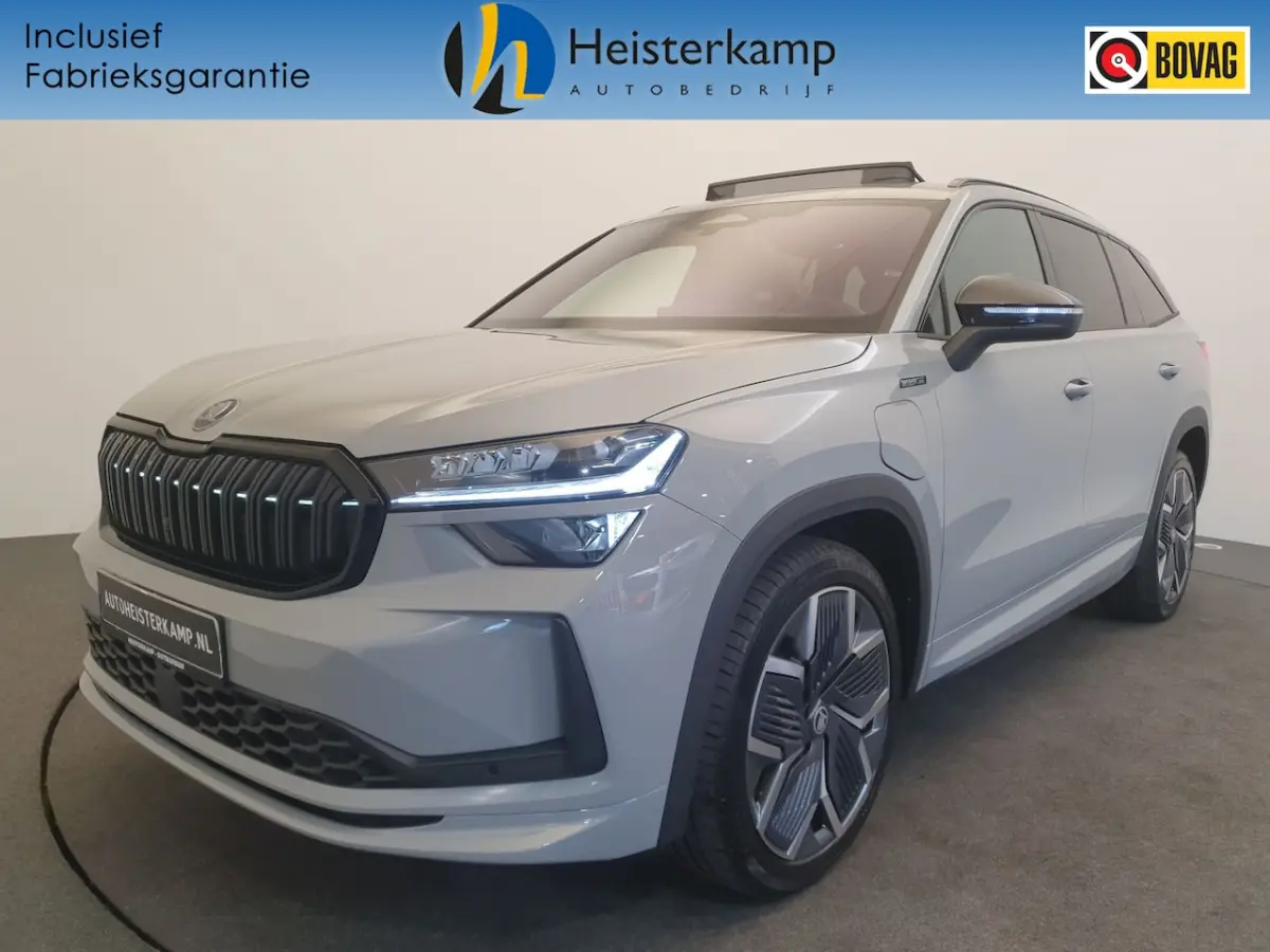 1.5 TSI PHEV DSG/AUT 204pk Sportline Business Wegklapbare Trekhaak, Panoramadak, Camera