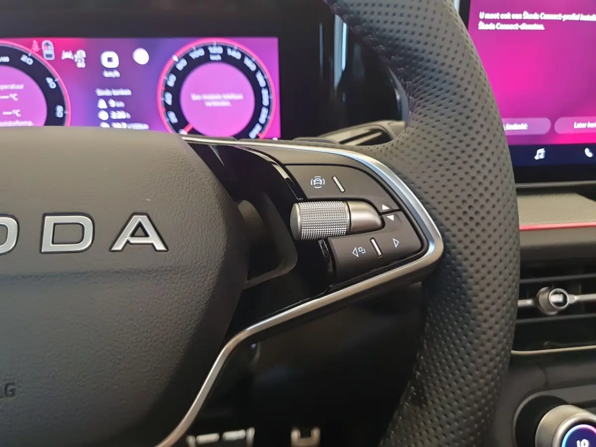 1.5 TSI PHEV DSG/AUT 204pk Sportline Business Wegklapbare Trekhaak, Panoramadak, Camera