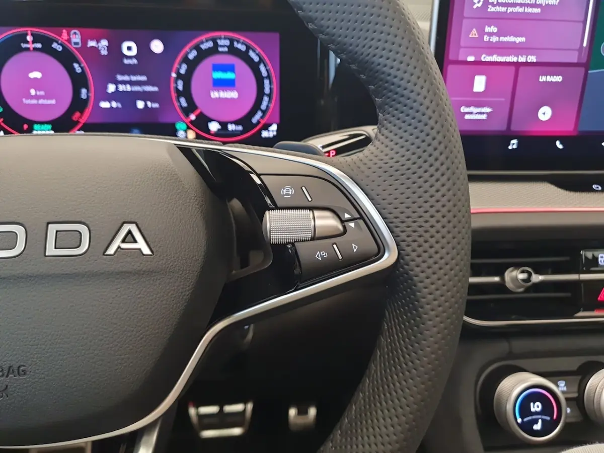 1.5 TSI PHEV DSG/AUT 204pk Sportline Business Wegklapbare Trekhaak, Panoramadak, Winterpak