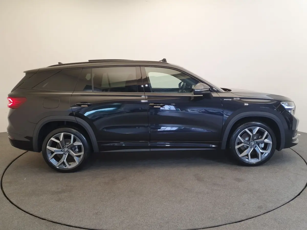 1.5 TSI PHEV DSG/AUT 204pk Sportline Business Wegklapbare trekhaak, Panoramadak, Winterpak