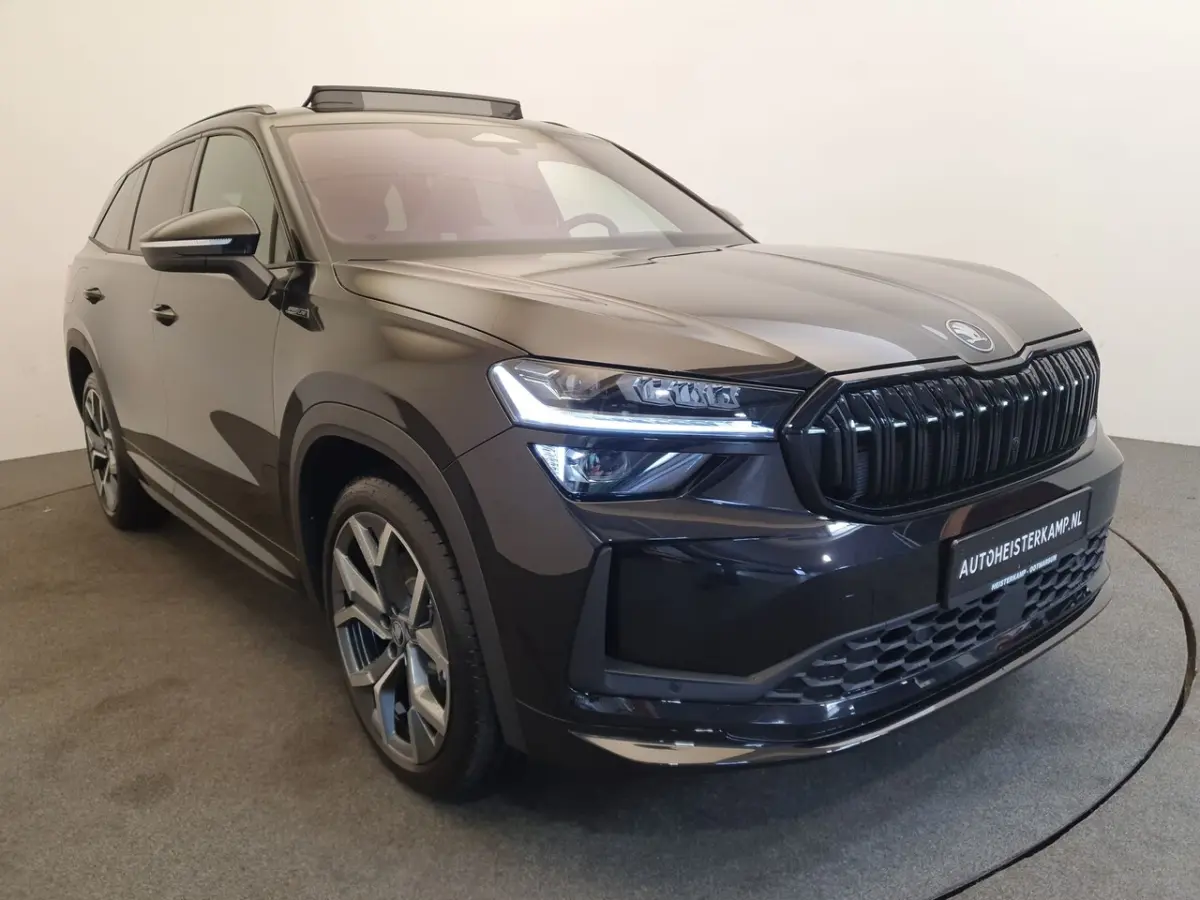 1.5 TSI PHEV DSG/AUT 204pk Sportline Business Wegklapbare trekhaak, Panoramadak, Winterpak