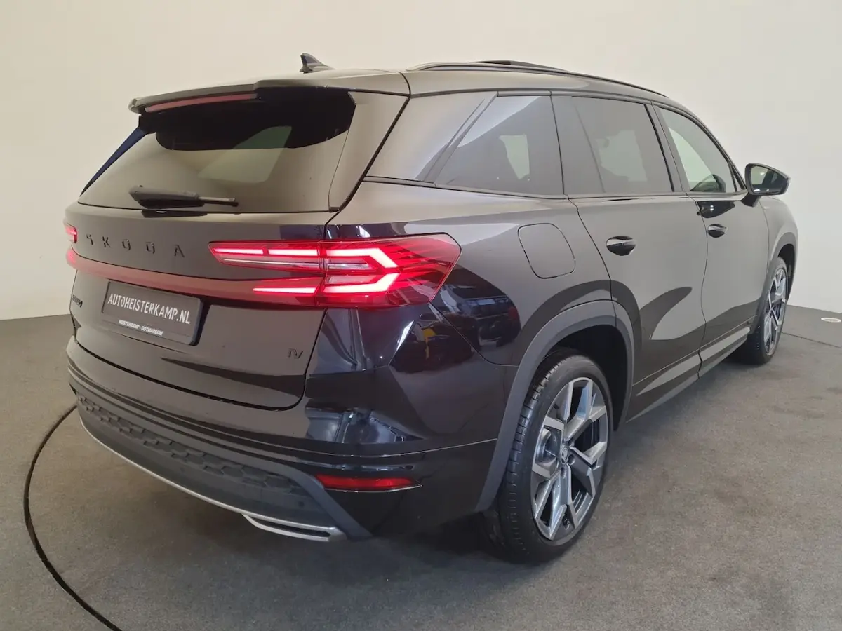 1.5 TSI PHEV DSG/AUT 204pk Sportline Business Wegklapbare trekhaak, Panoramadak, Winterpak
