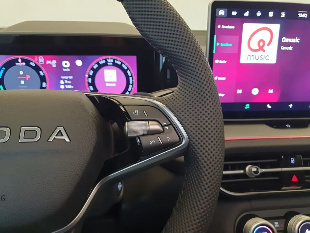 1.5 TSI PHEV DSG/AUT 204pk Sportline Business Wegklapbare trekhaak, Panoramadak, Winterpak