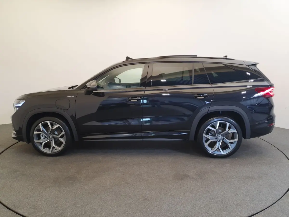 1.5 TSI PHEV DSG/AUT 204pk Sportline Business Wegklapbare trekhaak, Panoramadak, Winterpak