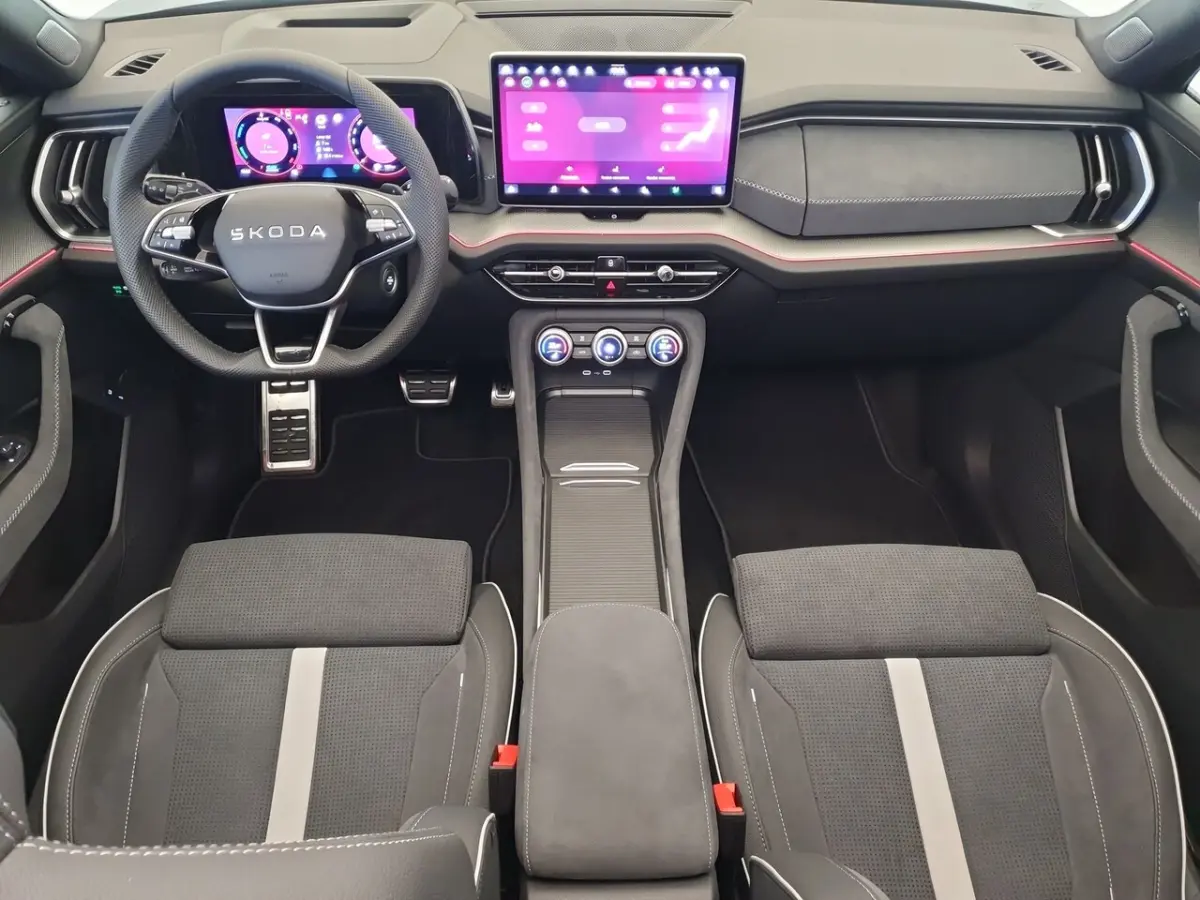 1.5 TSI PHEV DSG/AUT 204pk Sportline Business Wegklapbare trekhaak, Panoramadak, Winterpak
