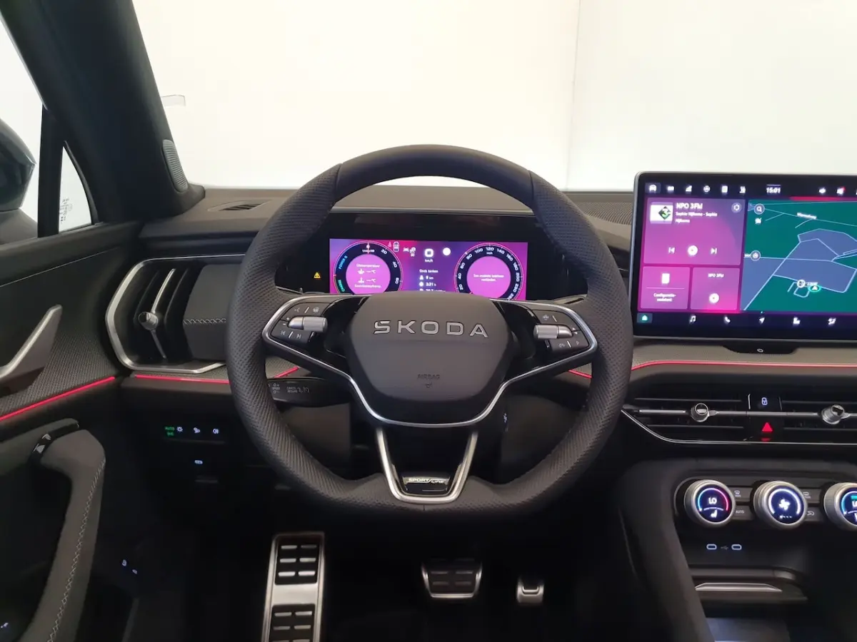 1.5 TSI PHEV DSG/AUT 204pk Sportline Business Wegklapbare Trekhaak, Panoramadak, Camera