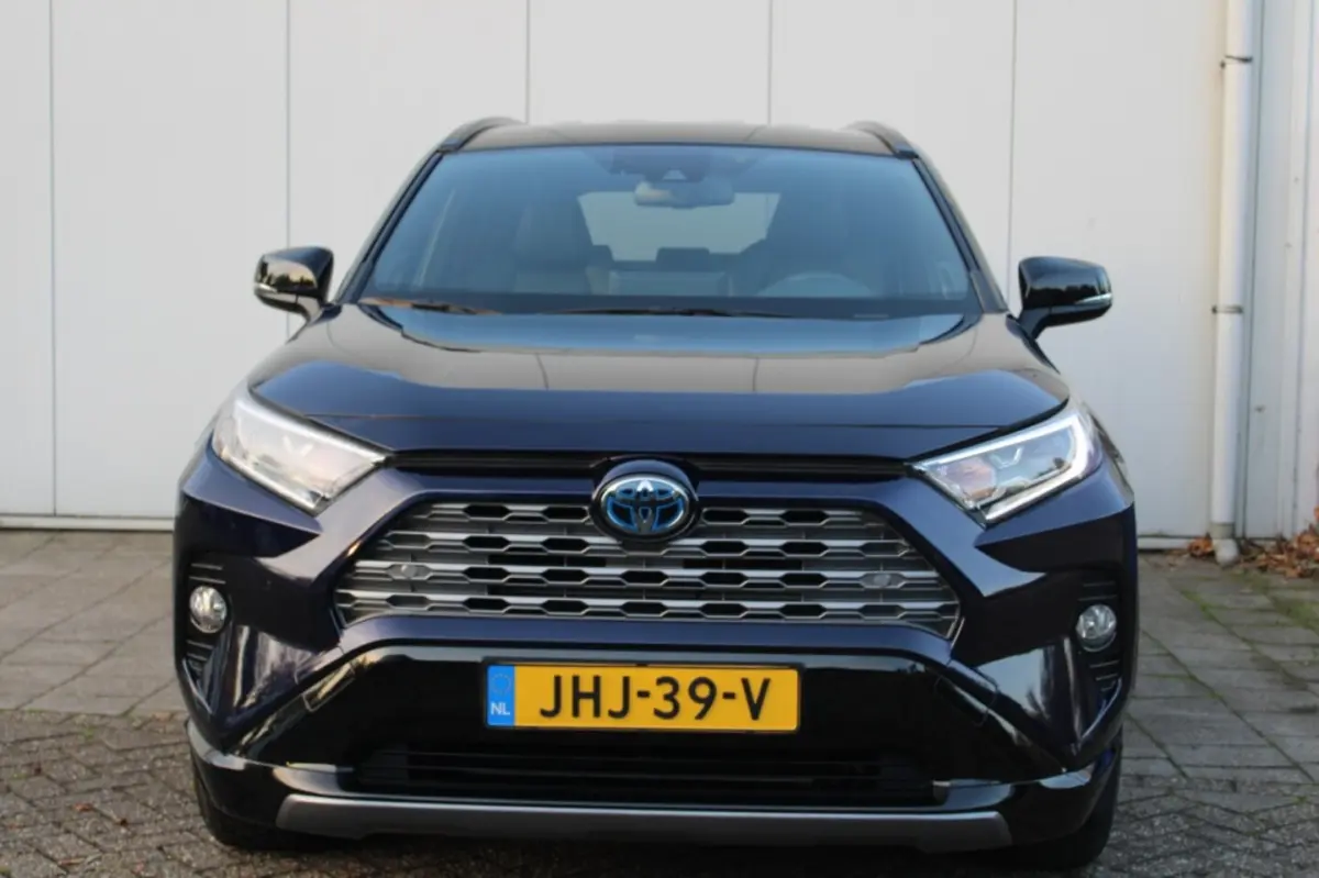 2.5 Hybrid AWD Style