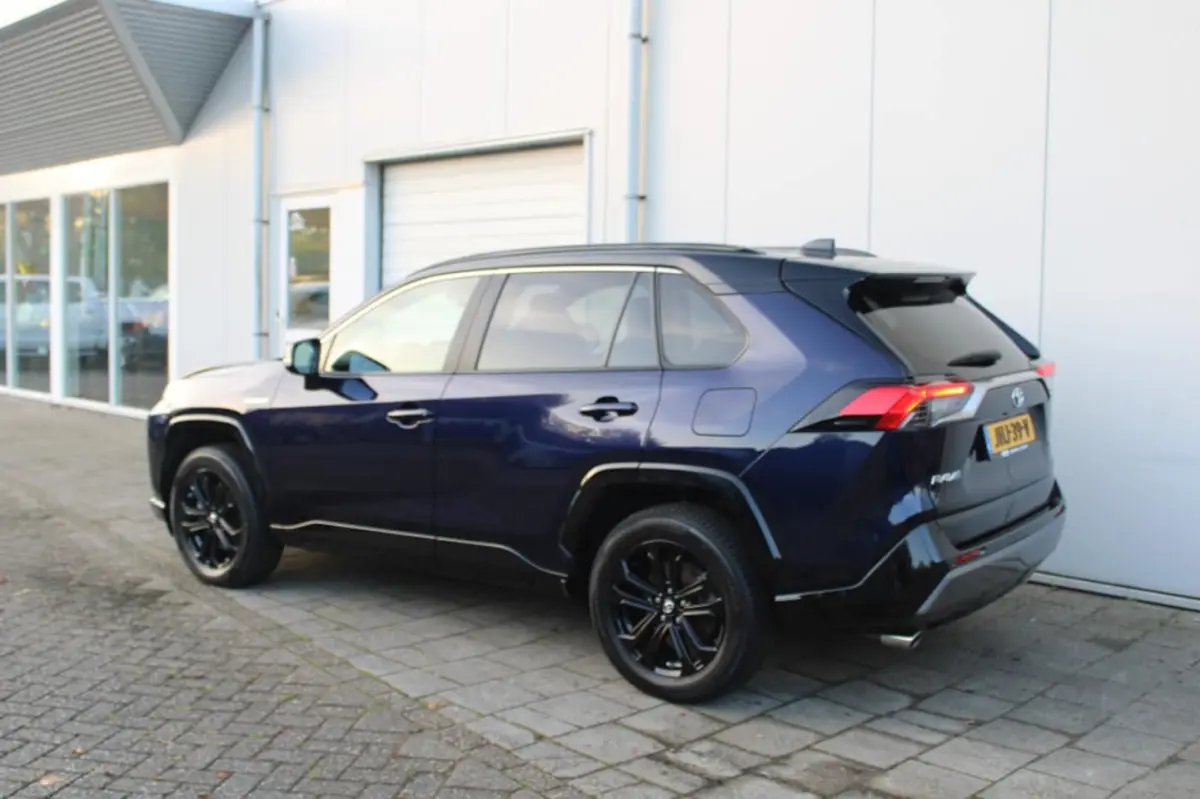 2.5 Hybrid AWD Style