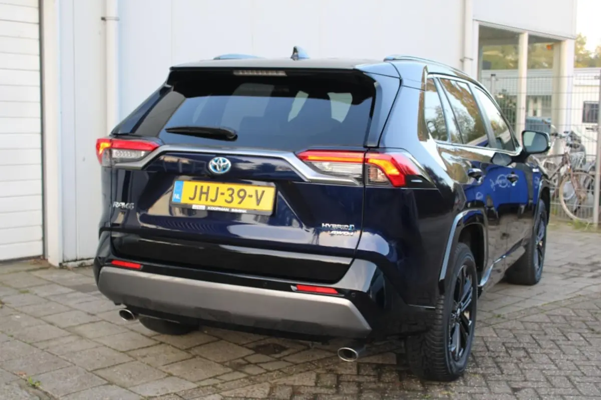 2.5 Hybrid AWD Style