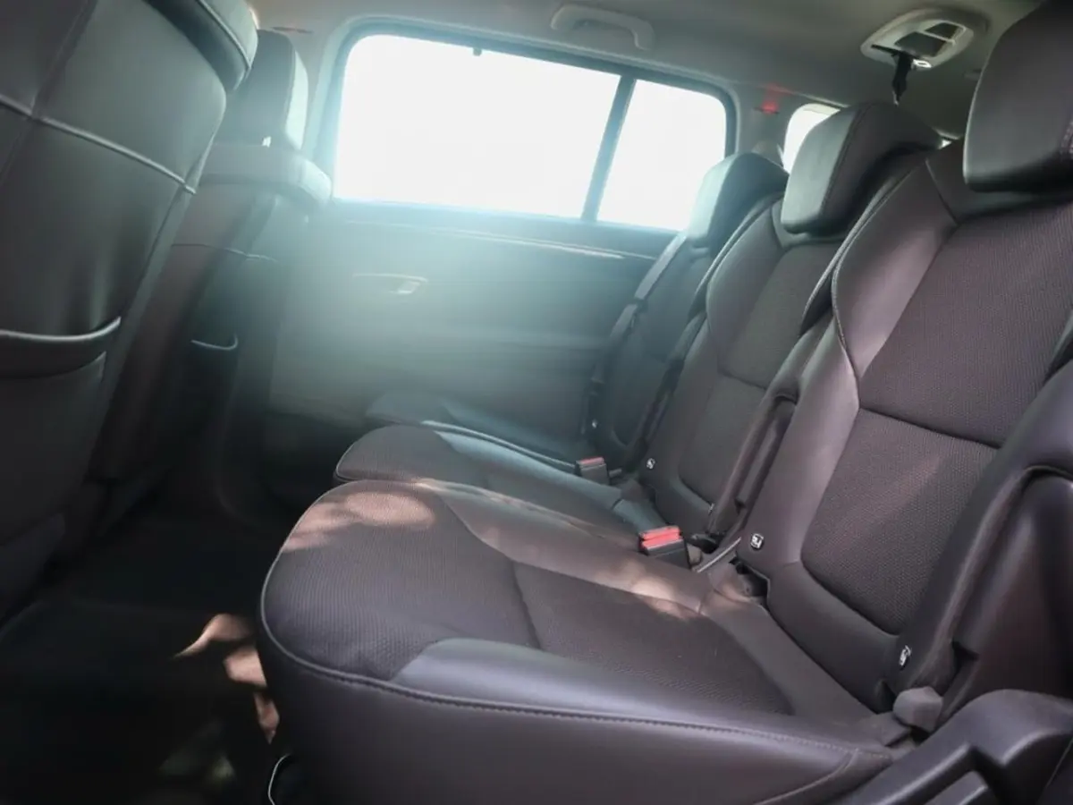 1.6 TCe Dynamique 7p. | Clima | Cruise | Multimedia/Navi | Stoelverwarming | PDC + Camera