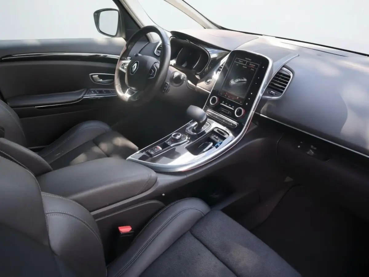 1.6 TCe Dynamique 7p. | Clima | Cruise | Multimedia/Navi | Stoelverwarming | PDC + Camera