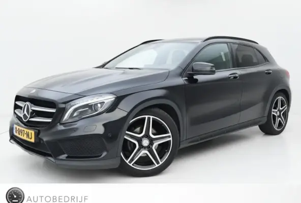 180 AMG Night Edition Plus | Cruise | Airco | Navi/Apple carplay | Pano | Stoelverwarming