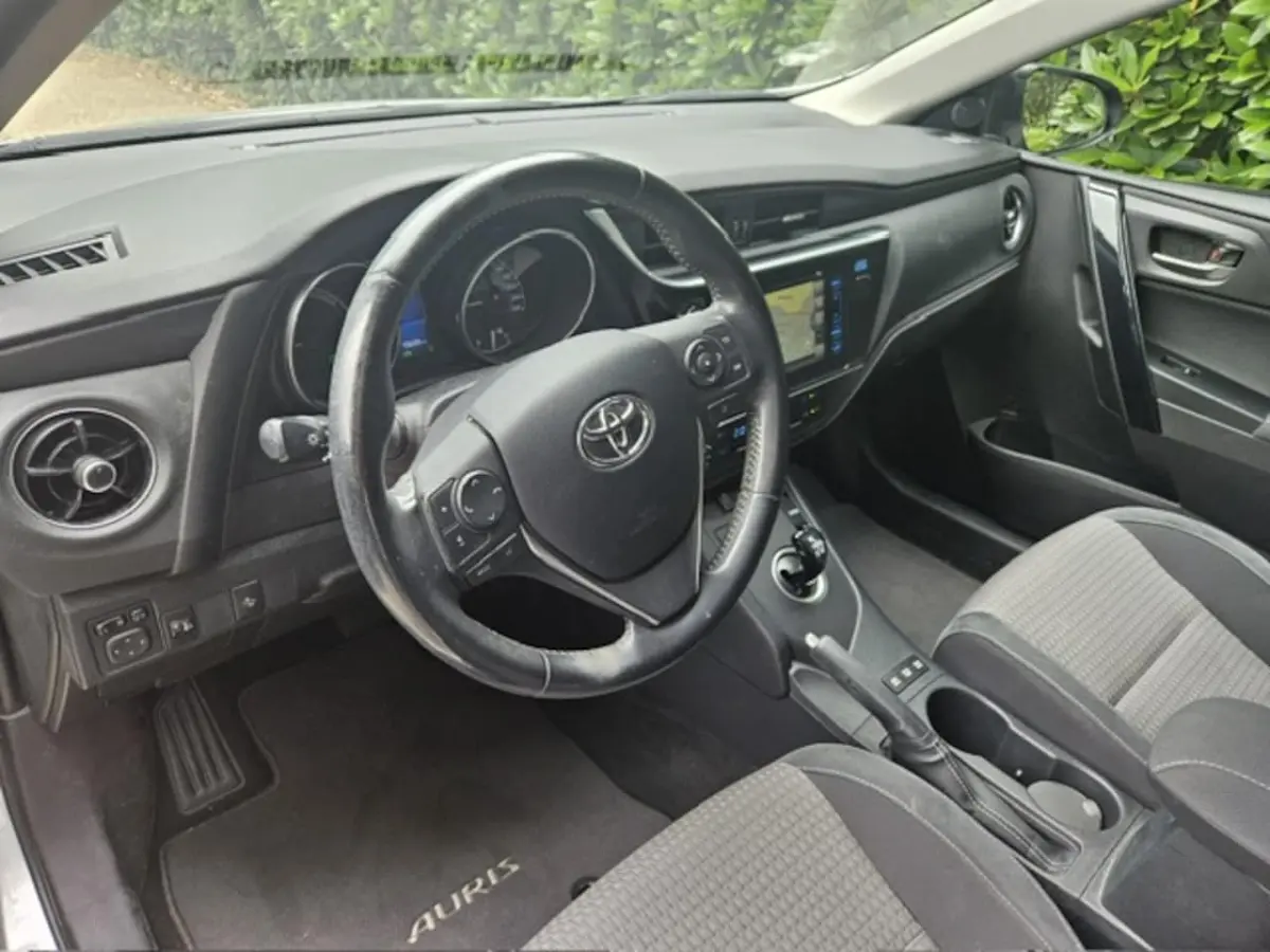 1.8 Hybrid Dynamic Keyless/Pdc