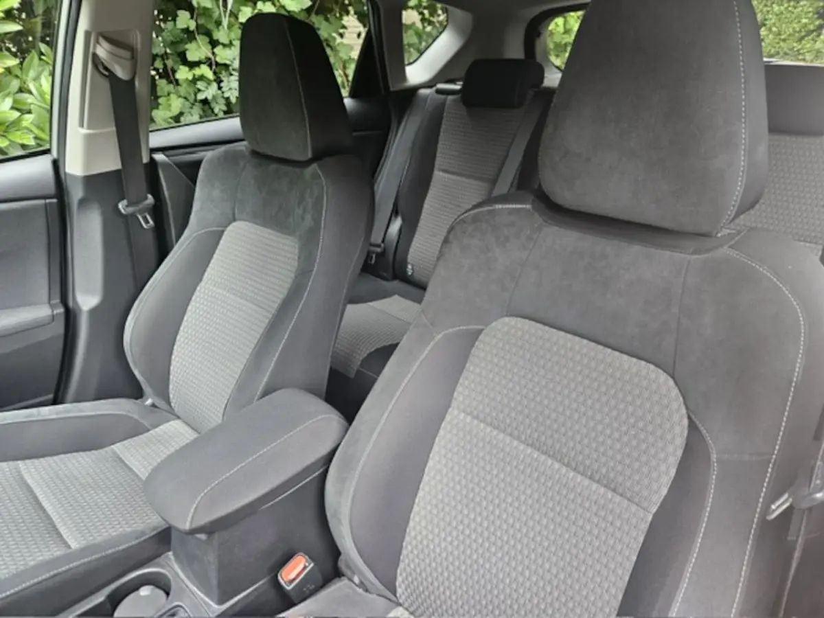 1.8 Hybrid Dynamic Keyless/Pdc