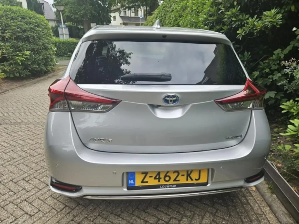 1.8 Hybrid Dynamic Keyless/Pdc