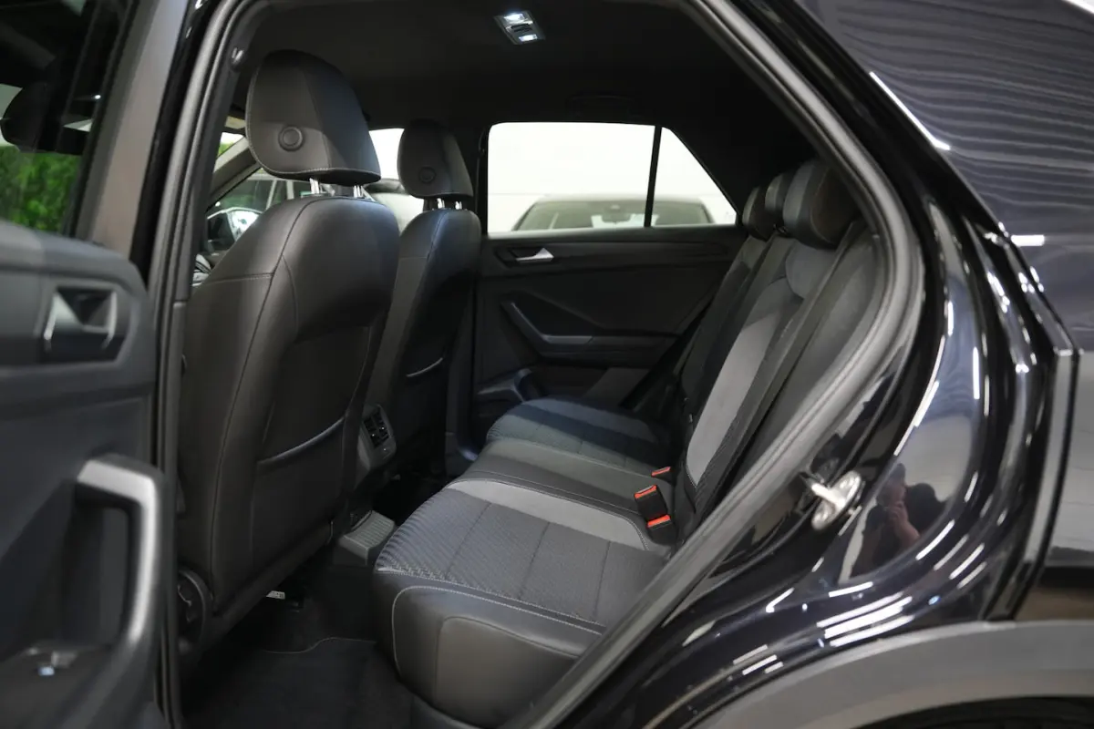 2.0 TSI 4Motion 190PK 2x R-Line * Trekhaak - Camera - Beats - ACC - Blind Spot - App - LED