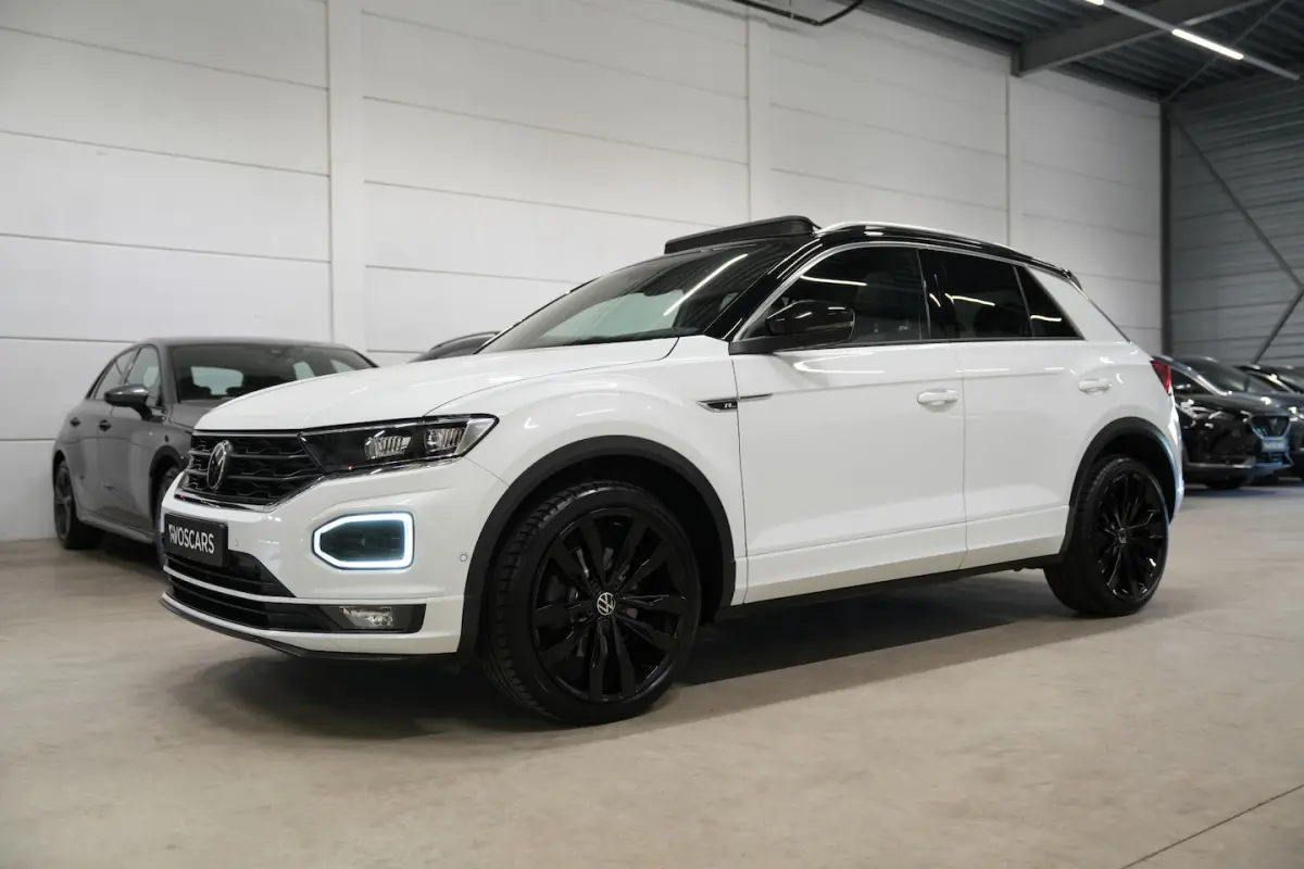 1.5 TSI 3x R-Line * Pano - Virtual - Beats - Keyless - Camera - ACC - Blind Spot - 19" - A