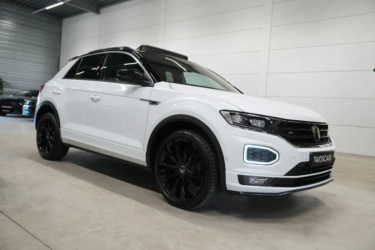 1.5 TSI 3x R-Line * Pano - Virtual - Beats - Keyless - Camera - ACC - Blind Spot - 19" - A