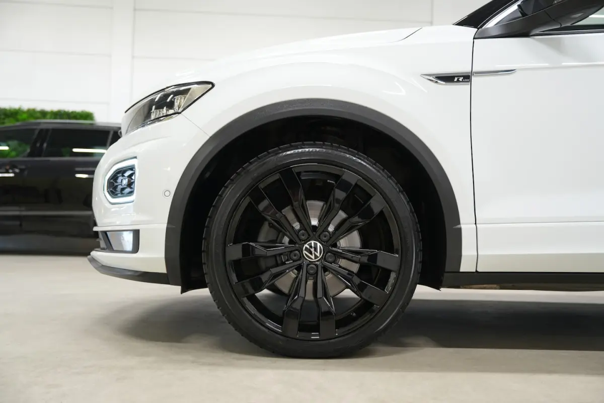 1.5 TSI 3x R-Line * Pano - Virtual - Beats - Keyless - Camera - ACC - Blind Spot - 19" - A